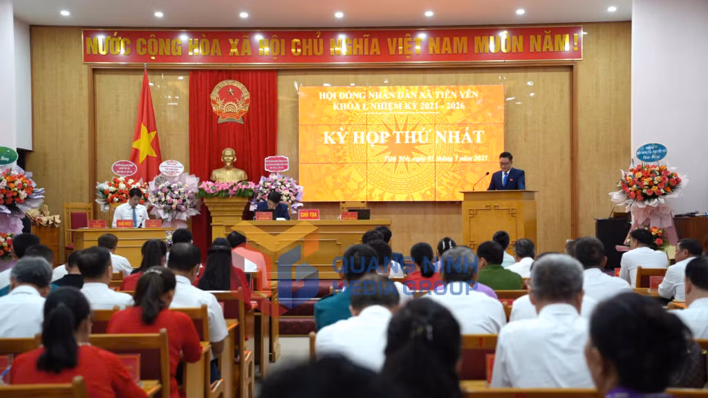 Quang cảnh Hội đồng nhân dân xã Tiên Yên kỳ họp thứ nhất, nhiệm kỳ 2021-2026 (7-2025). Ảnh: PV
