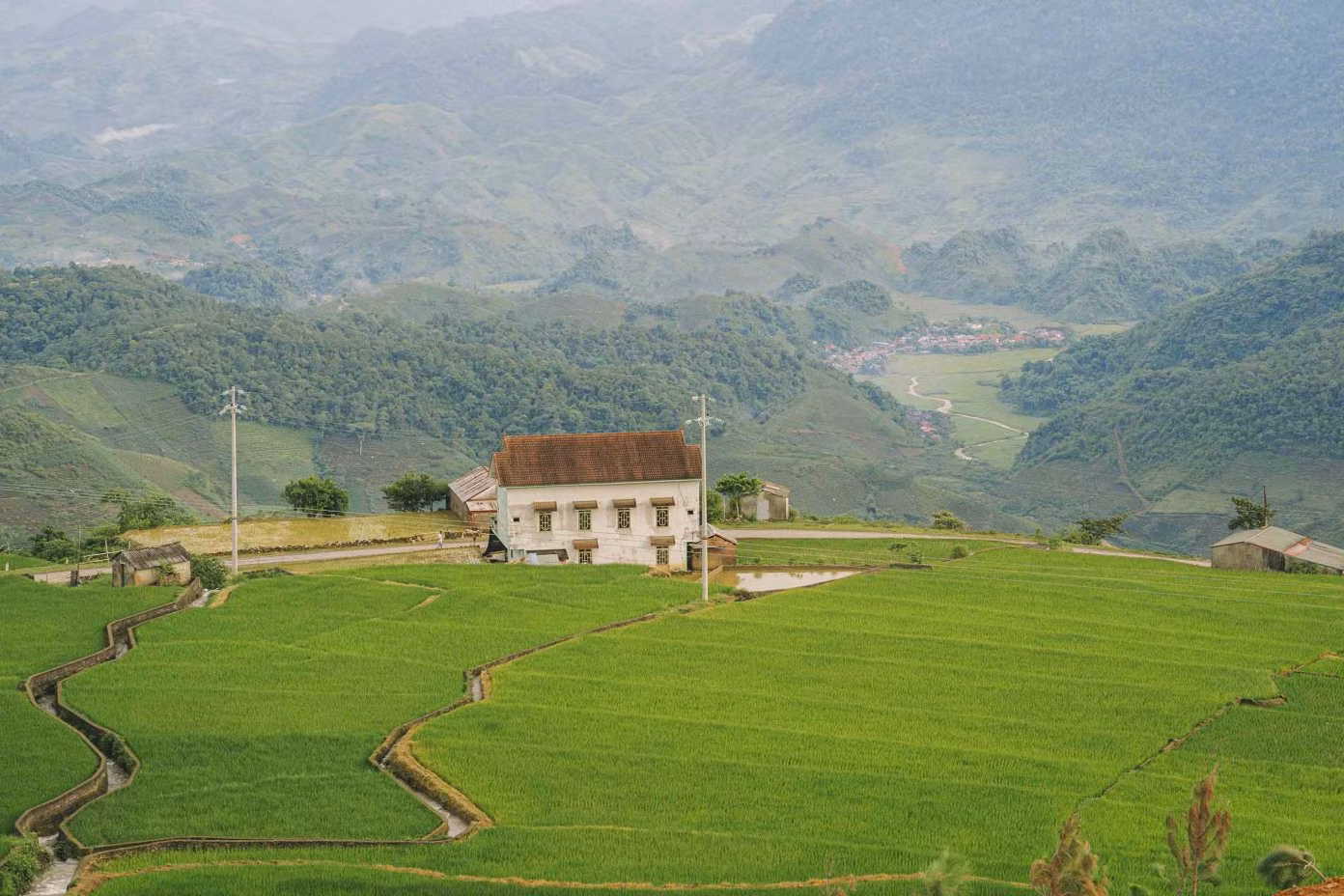 Suối Bon (bản Suối Bon), nằm tại xã Lóng Luông, Vân Hồ, Sơn La là một trong những địa điểm có thiên nhiên hoang sơ, nét văn hóa đậm bản sắc vùng cao Tây Bắc. Ảnh: NVCC