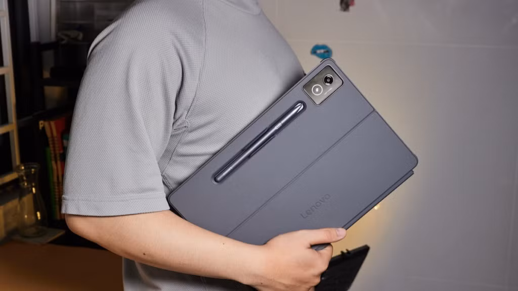 Lenovo: Laptop "nồi đồng cối đá" chinh phục mọi giới hạn? ảnh 1 Lenovo: Laptop "nồi đồng cối đá" chinh phục mọi giới hạn? ảnh 1