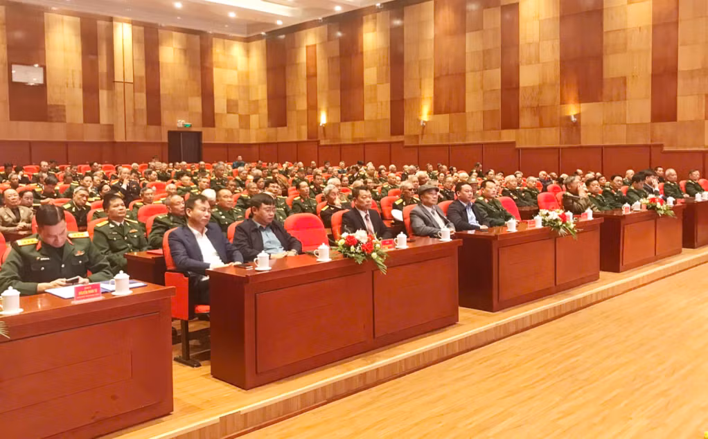 Các đại biểu dự gặp mặt.