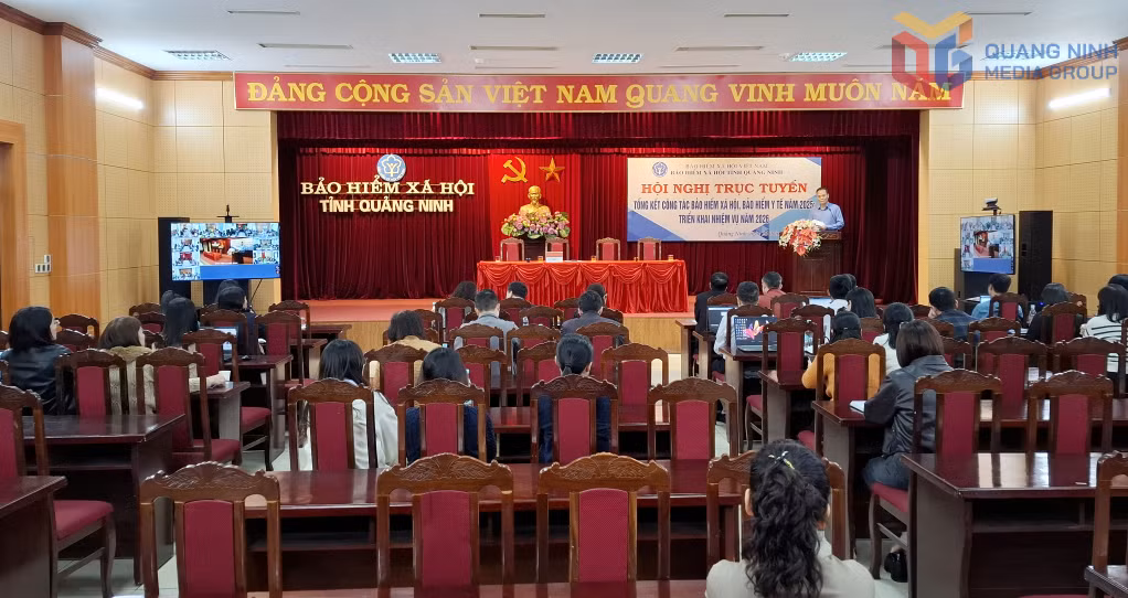 Giám đốc BHXH tỉnh Bùi Minh Đức phát biểu chỉ đạo tại Hội nghị tổng kết công tác năm 2025, triển khai nhiệm vụ năm 2026.