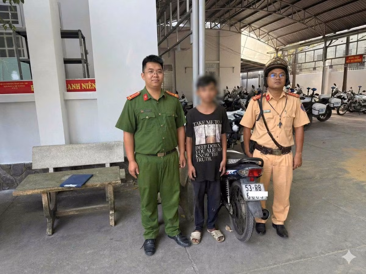 CSGT An Sương đã xử lý N.P.Đ và tịch thu phương tiện vi phạm. Ảnh: Công an cung cấp