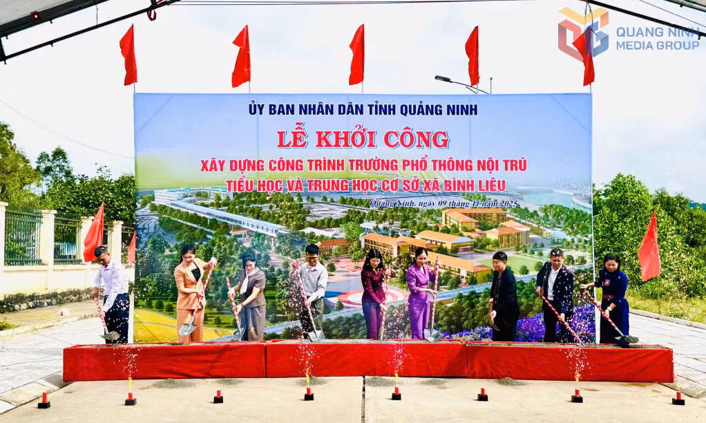 Lễ khởi công Trường Phổ thông nội trú TH&amp;THCS xã Bình Liêu - một trong 6 trường nội trú liên cấp tại các xã biên giới đất liền được Quảng Ninh đồng loạt đầu tư xây dựng từ tháng 11/2025. Ảnh: Mạnh Trường