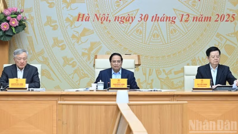 Thủ tướng Chính phủ Phạm Minh Chính chủ trì Hội nghị quán triệt, triển khai các Nghị quyết của Quốc hội. (Ảnh: TRẦN HẢI)