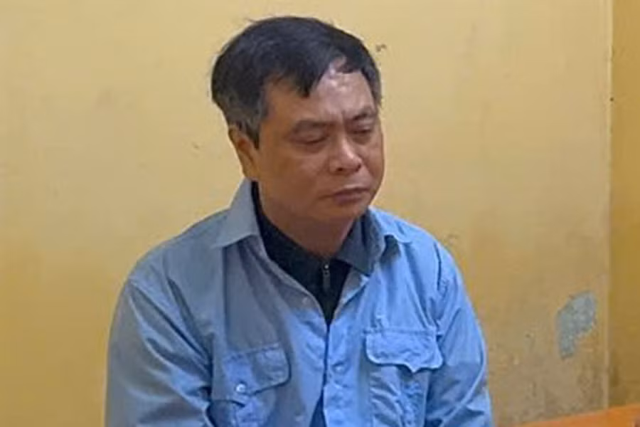 Phạm Văn Long - Hiệu trưởng Trường Cao đẳng Du lịch Hà Nội bị khởi tố liên quan vụ chi tiền bồi dưỡng A80. Ảnh: Công an Hà Nội