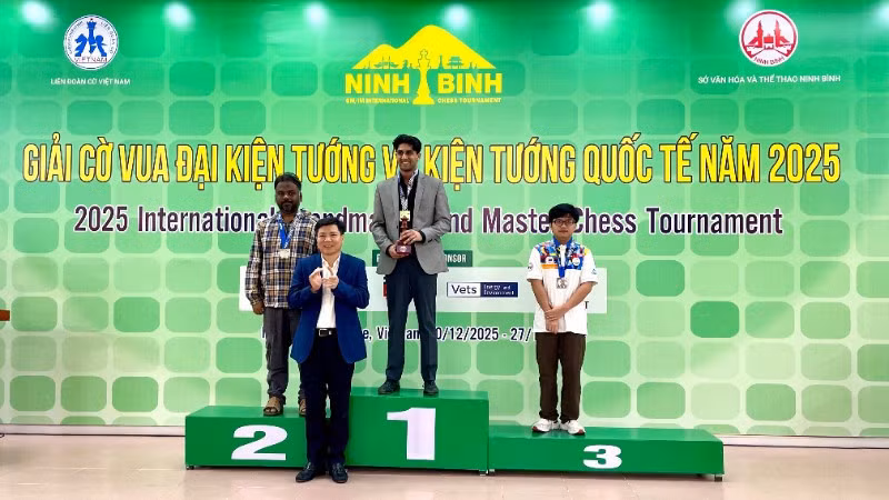 Các vận động viên nhận giải ở hạng mục đại kiện tướng quốc tế của giải.