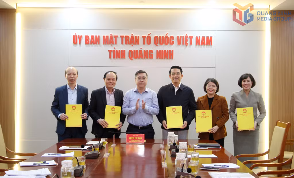 Các đơn vị ký kết giao ước thi đua năm 2026.