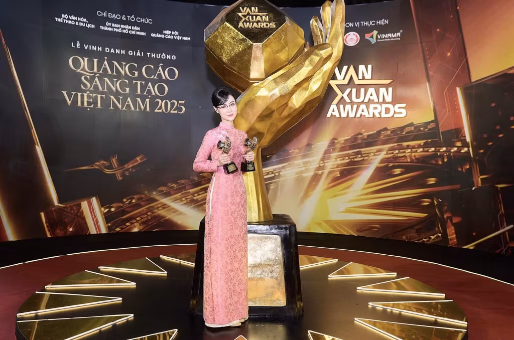 Bà Đặng Hà Thanh - Giám đốc Ban Sản phẩm &amp; Marketing Ngân hàng MB