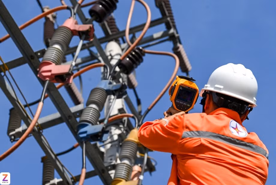 Nhu cầu điện sẽ tăng cao để đáp ứng mục tiêu tăng trưởng GDP ở mức 2 con số trong thời gian tới. Ảnh: Việt Linh.