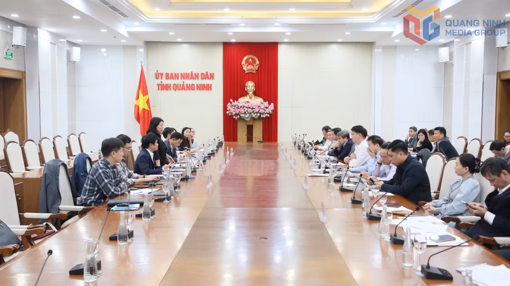 Quang cảnh buổi làm việc giữa đoàn công tác của Bộ Nông nghiệp và Môi trường với UBND tỉnh Quảng Ninh và UBND TP Hải Phòng.