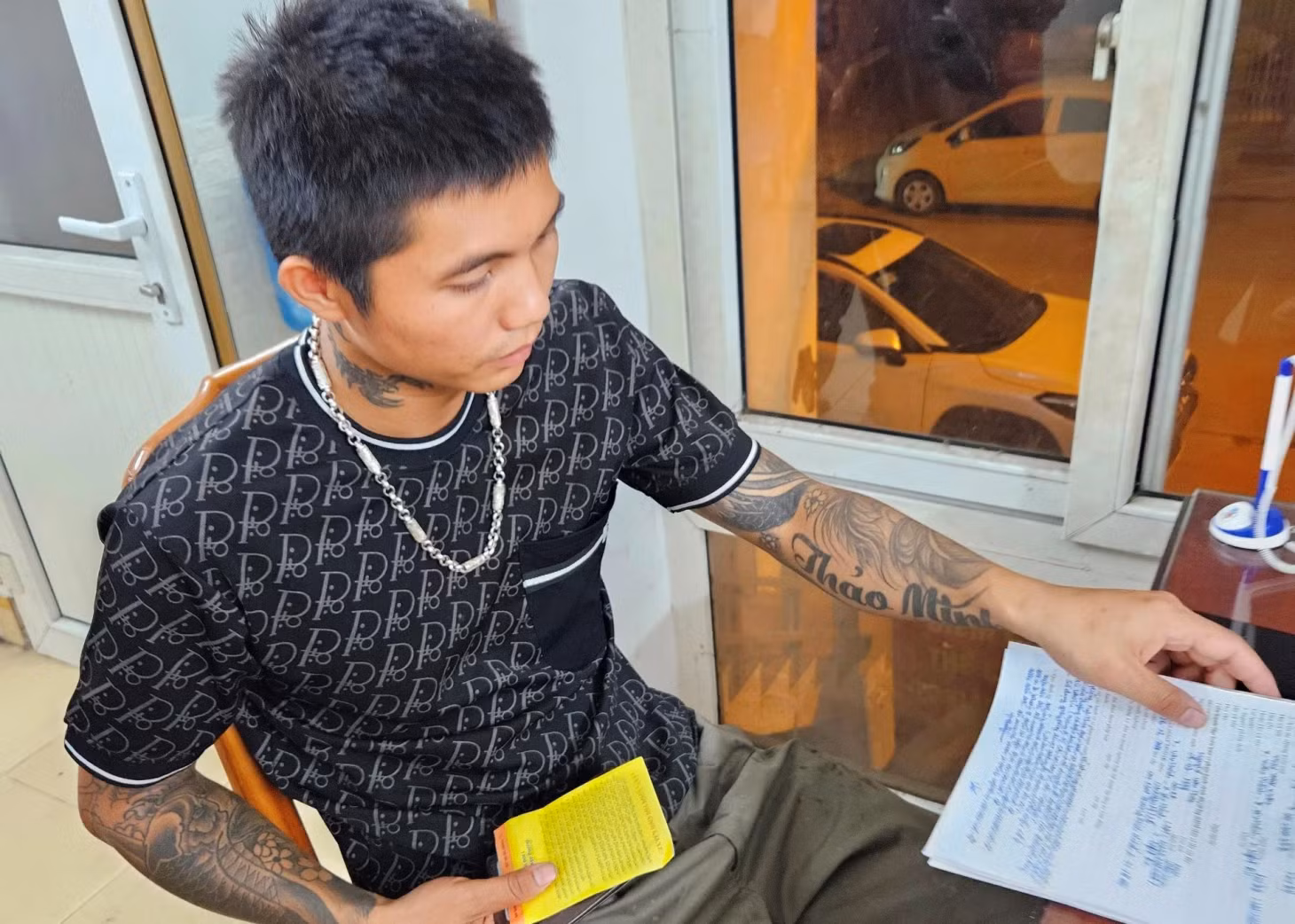Lái xe N.V.T sử dụng giấy phép lái xe giả mua trên mạng để hòng qua mặt cơ quan chức năng
