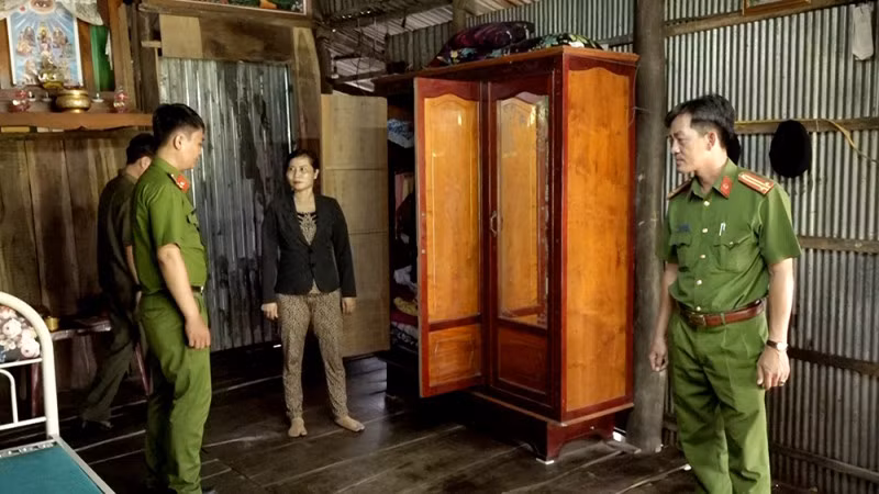 Cơ quan Công an khám nghiệm hiện trường, xác minh, làm rõ sự việc.