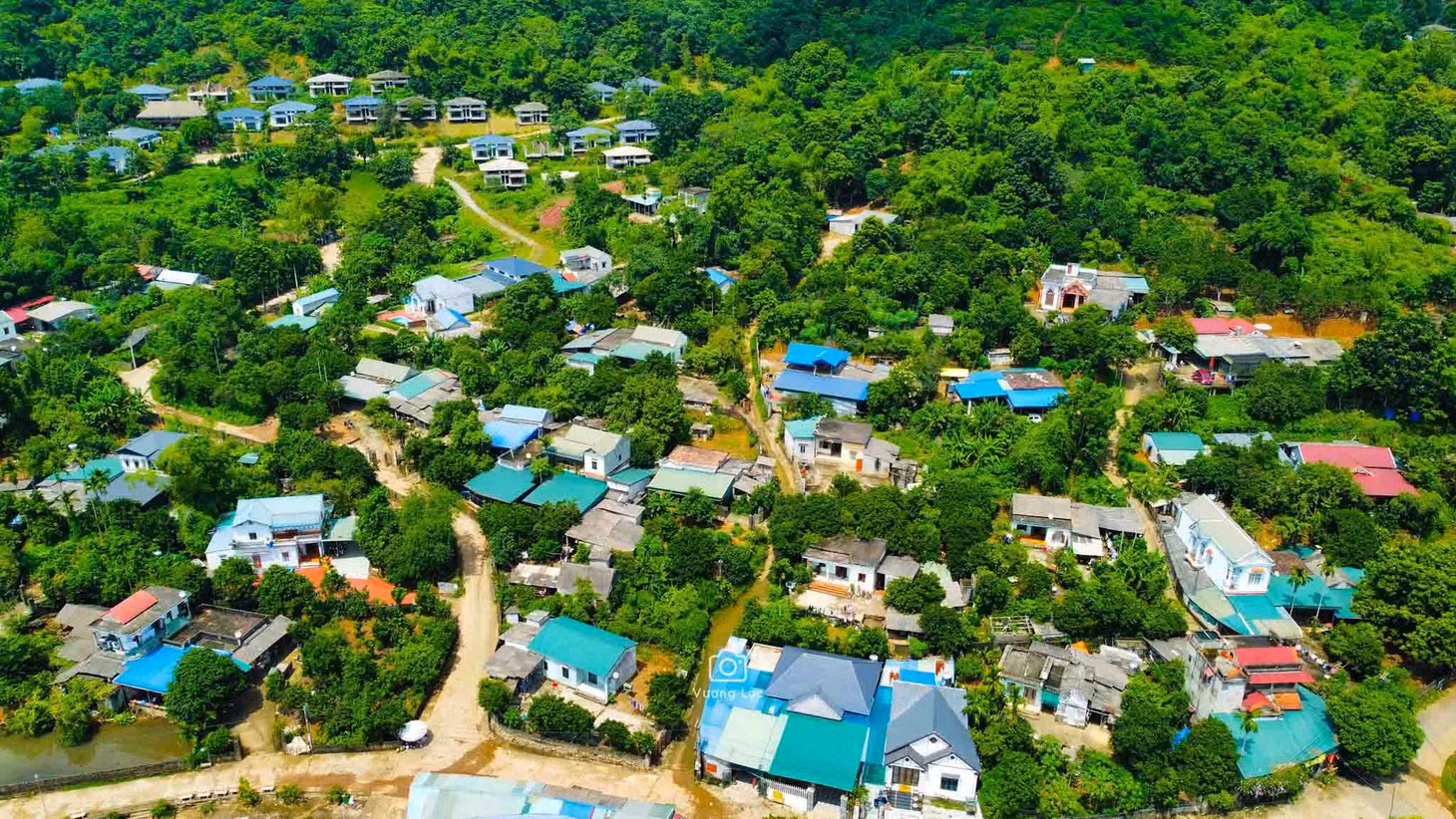 Một góc thị trấn Kỳ Sơn, thành phố Hòa Bình nhìn từ trên cao. Ảnh: Vương Lộc