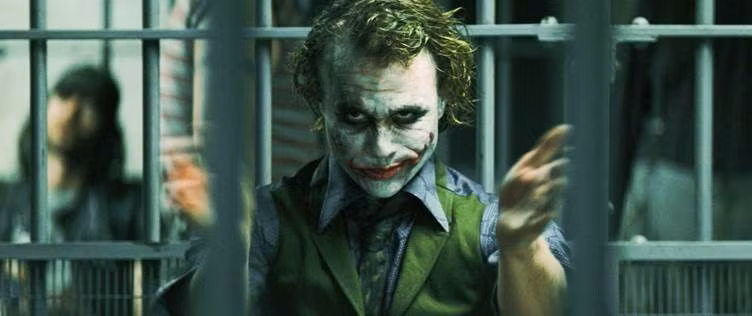 Màn hóa thân của Heath Ledger trong vai Joker là cảm hứng bất tận cho các thế hệ diễn viên sau này. Ảnh: Nhà sản xuất