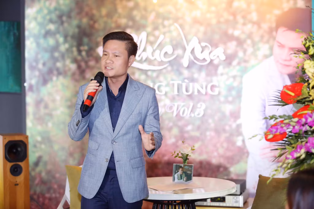 Hát về quê hương là tôi hát bằng chính những tâm tư, tình cảm sâu sắc nhất của mình.