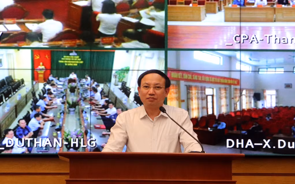 Đồng chí Nguyễn Xuân Ký, Ủy viên Trung ương Đảng, Bí thư Tỉnh ủy, Chủ tịch HĐND tỉnh phát biểu chỉ đạo tại hội nghị.