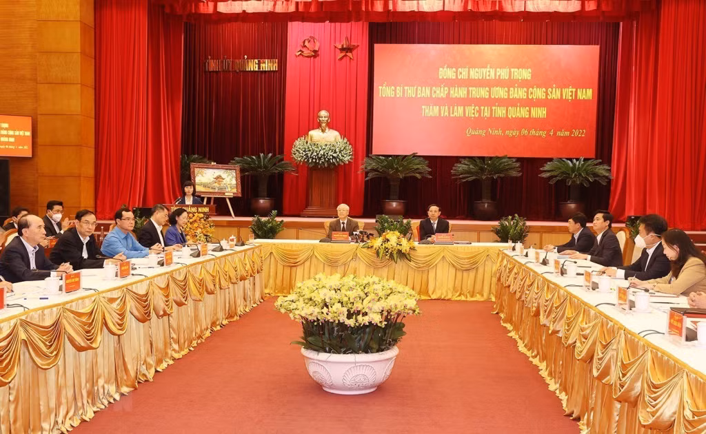 Tổng Bí thư Nguyễn Phú Trọng&nbsp; làm việc với Đảng bộ, chính quyền, lãnh đạo tỉnh Quảng Ninh ngày 6/4/2022.
