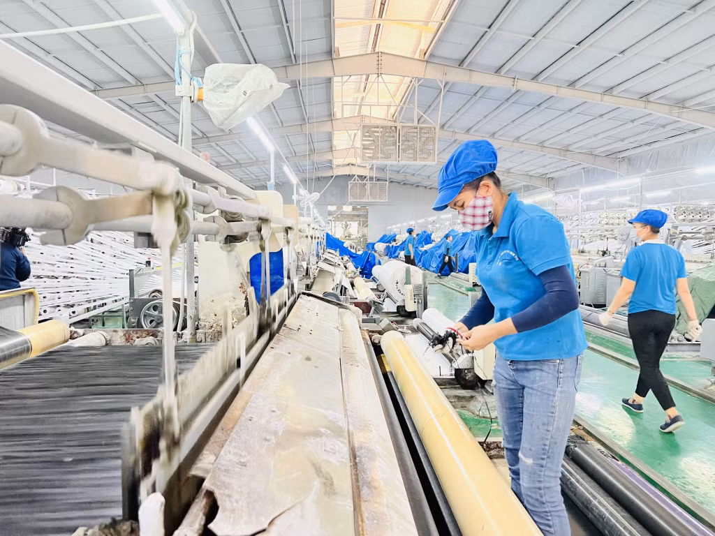 Sản xuất tại Công ty TNHH MTV Vinanewtarp Việt Nam (KCN Cái Lân).