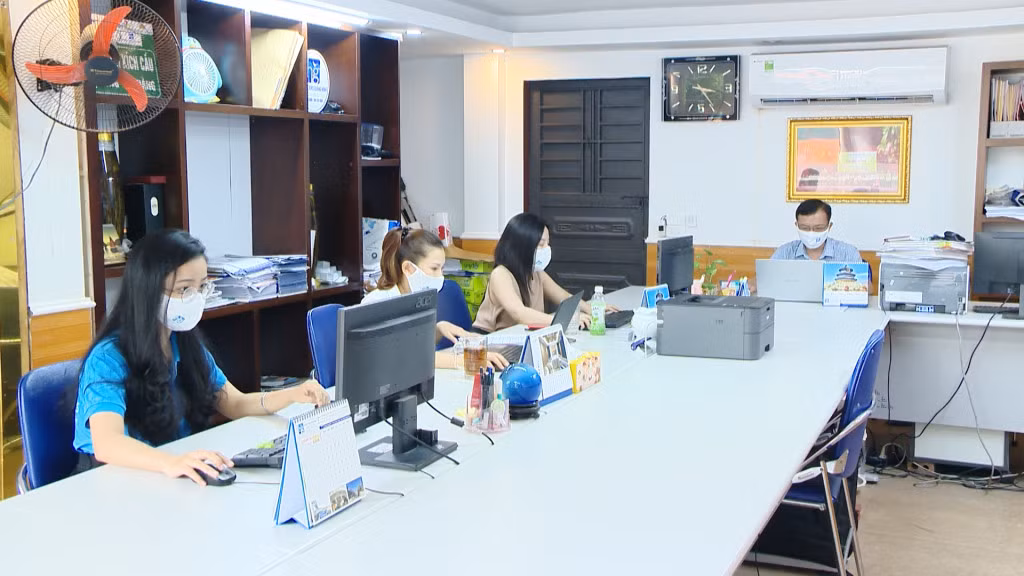 Hongai Tours Quảng Ninh đã bắt đầu quay trở lại nhịp độ công việc bình thường sau 1 tháng hoạt động cầm chừng do tạm dừng du lịch để phòng, chống dịch.