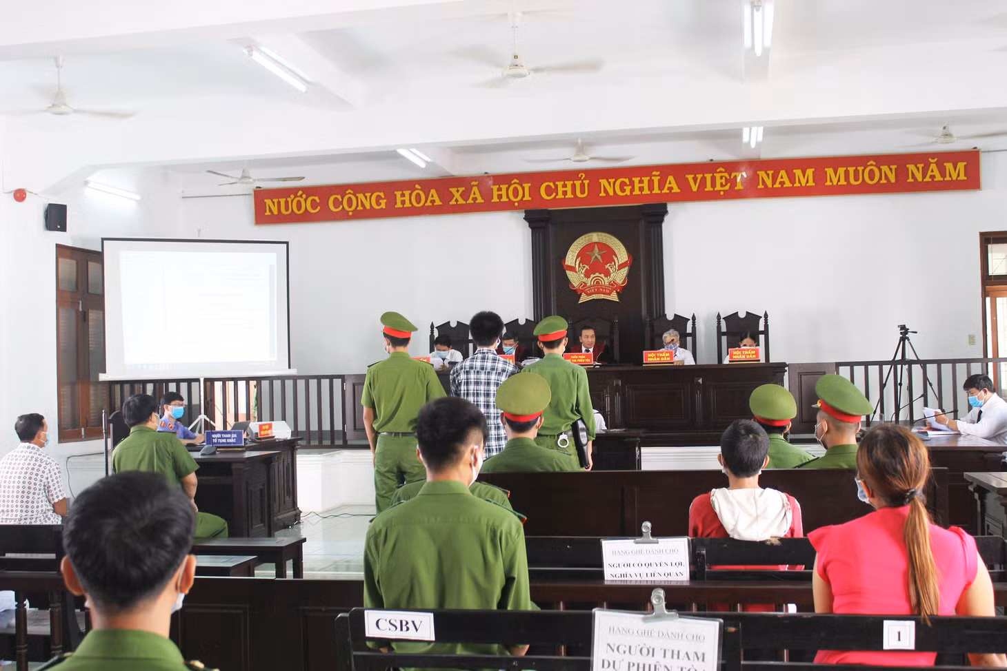 Quang cảnh phiên xử - Ảnh Văn Tài