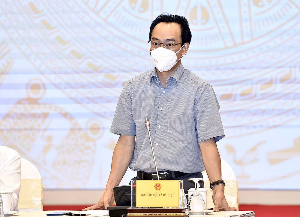 Thứ trưởng Bộ Giáo dục và Đào tạo Hoàng Minh Sơn trả lời các nhà báo. Ảnh: VGP/Nhật Bắc Thứ trưởng Bộ Giáo dục và Đào tạo Hoàng Minh Sơn trả lời các nhà báo. Ảnh: VGP/Nhật Bắc