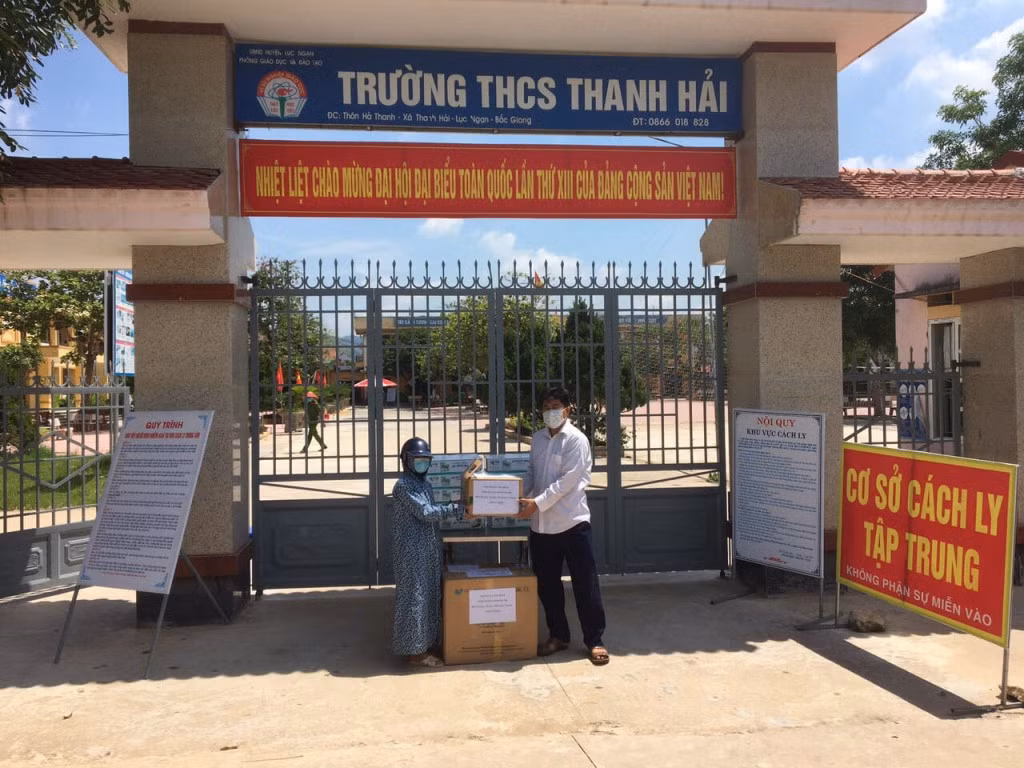 Các vật dụng, nhu yếu phẩm cần thiết nhất đã được Ban Nữ công Cục Hải quan tỉnh gửi đến bà con Bắc Giang.