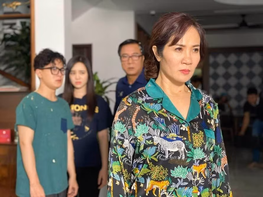 Nguyệt Hằng nhận nhiều lời khen ngợi khi vào vai một người phụ nữ cuồng ghen và điên loạn trong "Hãy nói lời yêu". Nguyệt Hằng nhận nhiều lời khen ngợi khi vào vai một người phụ nữ cuồng ghen và điên loạn trong