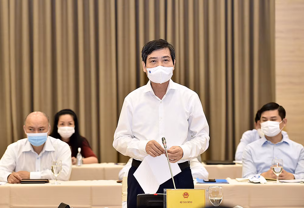 Thứ trưởng Bộ Tài chính Tạ Anh Tuấn trả lời vấn đề liên quan đến Quỹ vaccine. Ảnh: VGP/Nhật Bắc Thứ trưởng Bộ Tài chính Tạ Anh Tuấn trả lời vấn đề liên quan đến Quỹ vaccine. Ảnh: VGP/Nhật Bắc