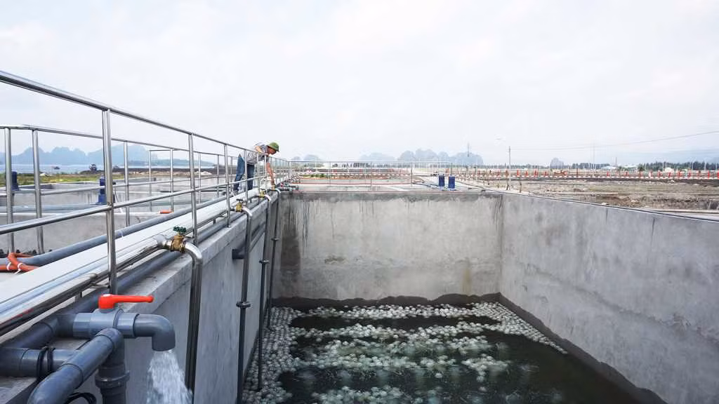 Hệ thống xử lý nước thải tập trung được đầu tư xây dựng đồng bộ tại CCN Cẩm Thịnh.