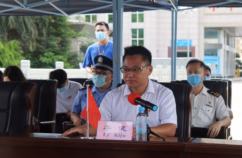 Lãnh đạo 2 địa phương hai nước hội đàm.