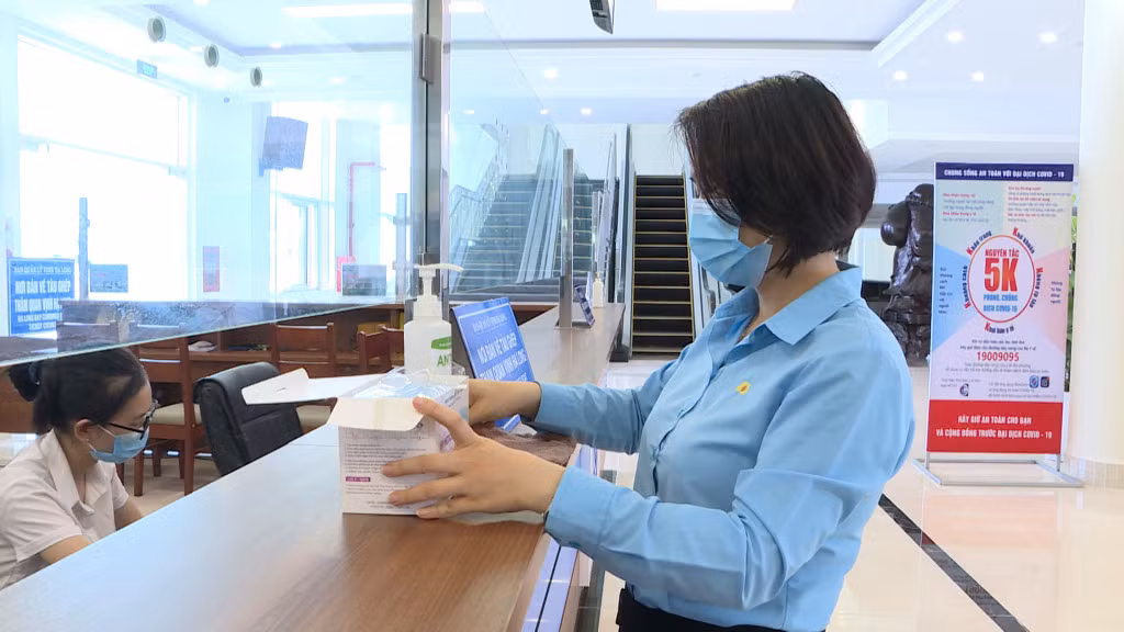 Ban quản lý Vịnh Hạ Long đảm bảo phương án phòng chống dịch cho nhân viên và du khách
