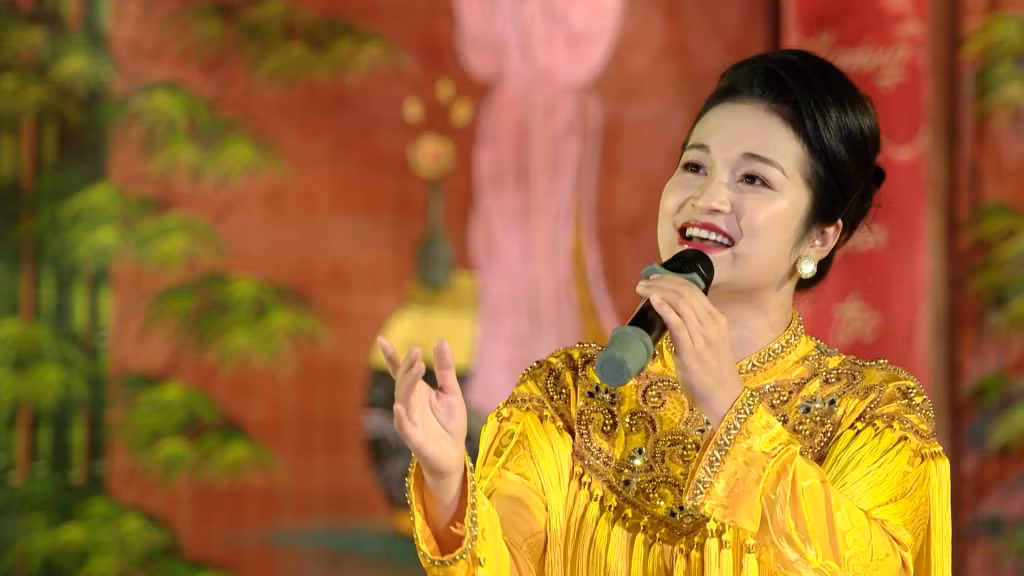 Chương trình quy tụ nhiều ca sĩ, nghệ sĩ khách mời nổi tiếng.