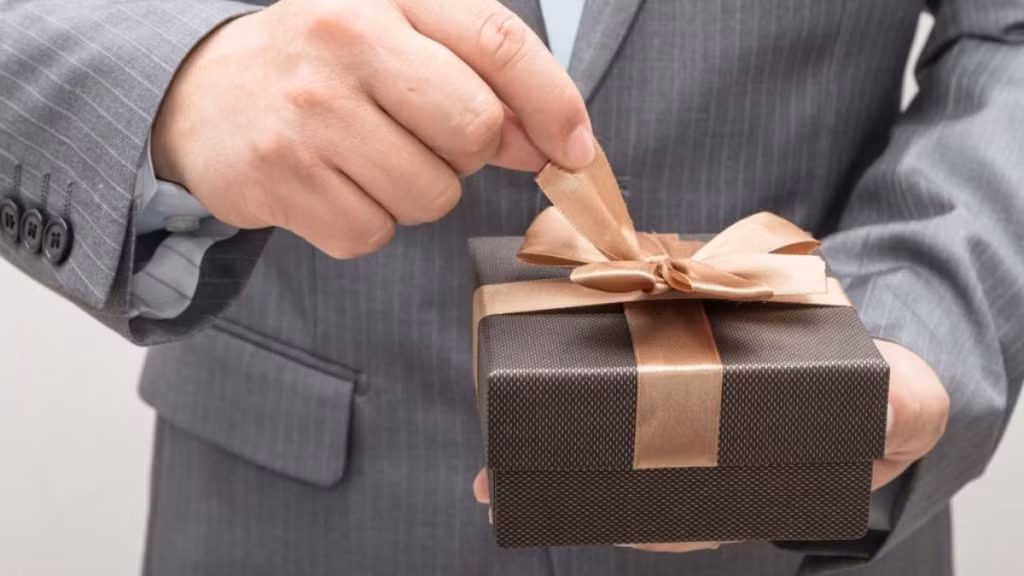 Quà tết tặng khách hàng nên mua gì tặng? Mua ở đâu uy tín? ảnh 1 Quà tết tặng khách hàng nên mua gì tặng? Mua ở đâu uy tín? ảnh 1