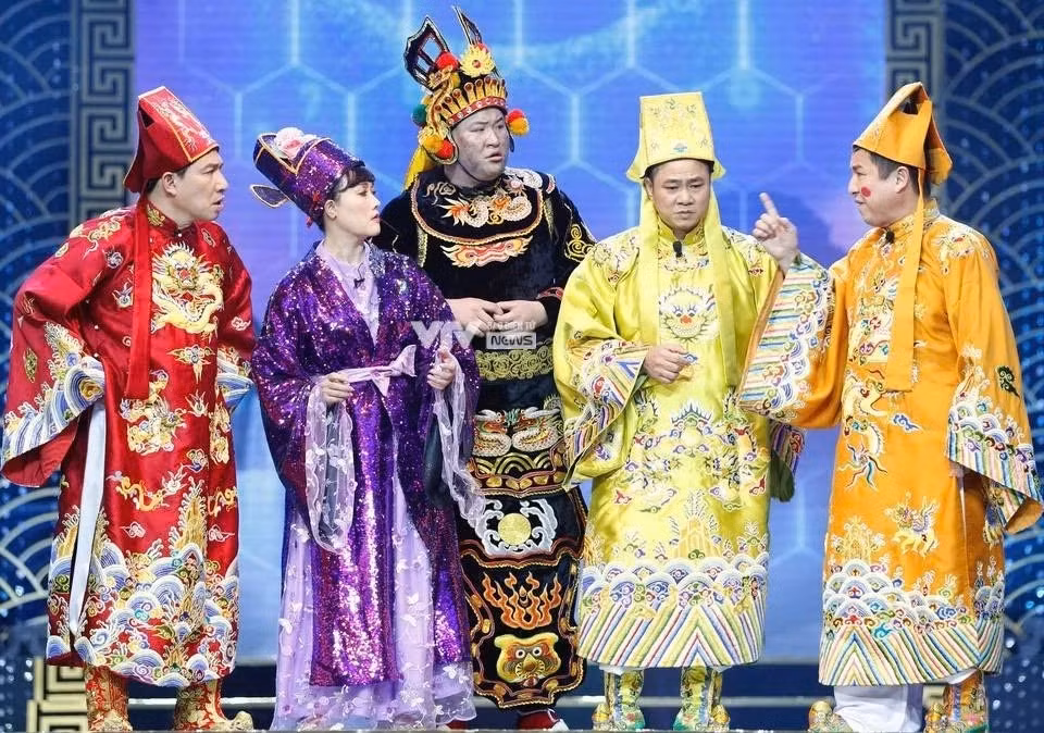 Dàn nghệ sĩ Tự Long, Vân Dung, Quang Thắng, Chí Trung tái xuất sau một năm vắng bóng.