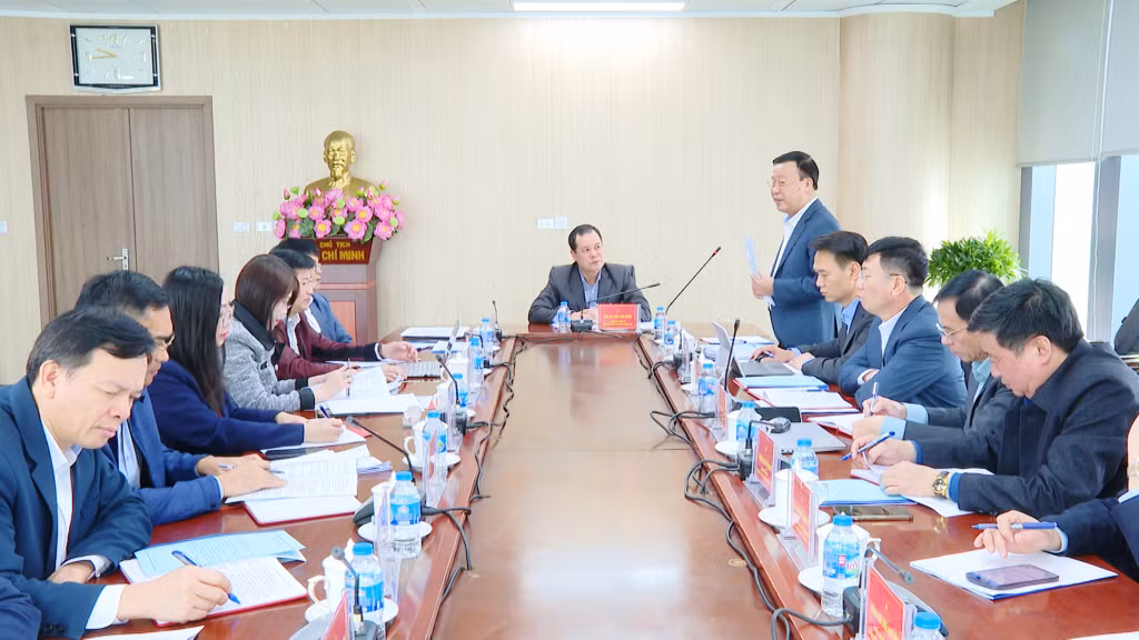 Quang cảnh buổi làm việc. 