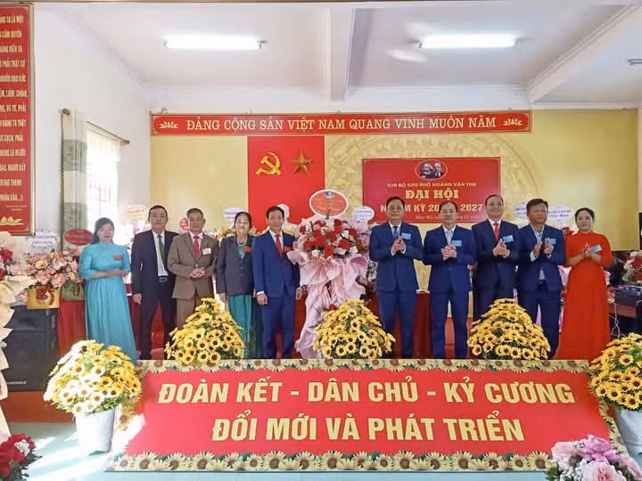 Chi bộ khu phố Hoàng Văn Thụ, thị trấn Đầm Hà