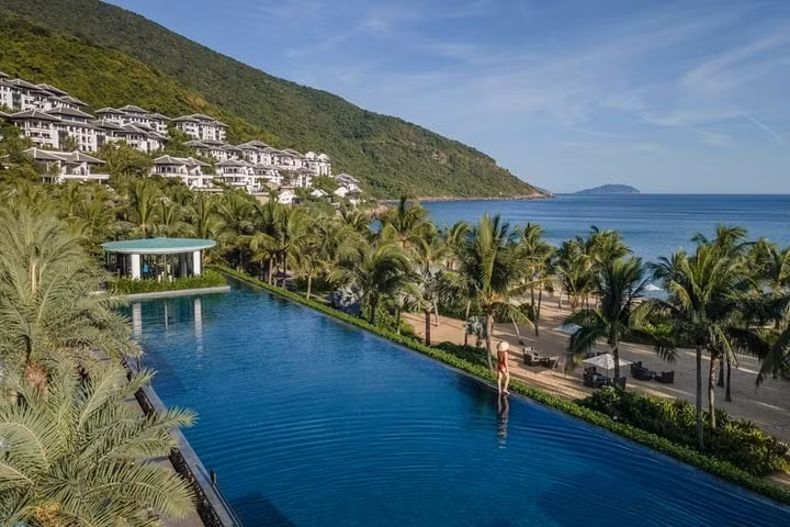 InterContinental Danang Sun Peninsula Resort mang đến cho du khách trải nghiệm độc bản, riêng tư bậc nhất.