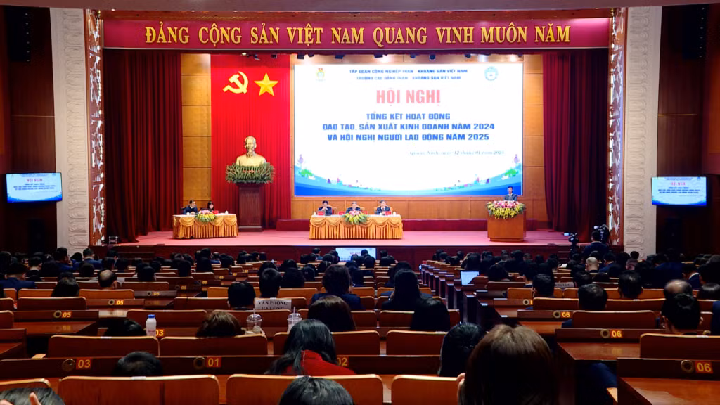 Quang cảnh hội nghị.