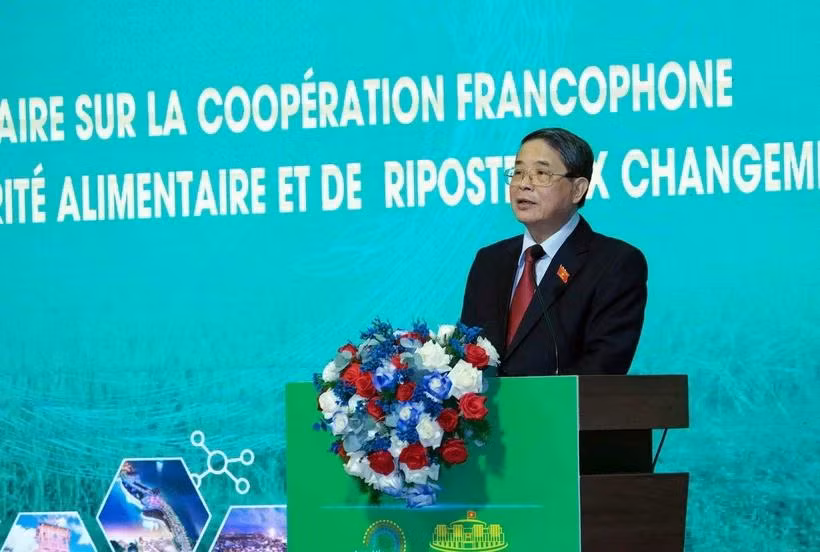 Phó Chủ tịch Quốc hội Nguyễn Đức Hải phát biểu bế mạc Diễn đàn nghị viện hợp tác Pháp ngữ về nông nghiệp bền vững, an ninh lương thực và biến đổi khí hậu. (Ảnh: Thanh Liêm/TTXVN)