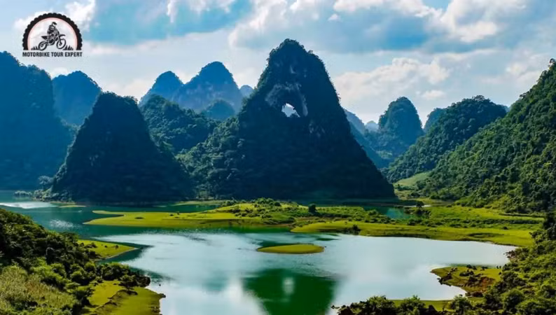 Exciting Journeys with Northeast Vietnam Motorbike Tours ảnh 2