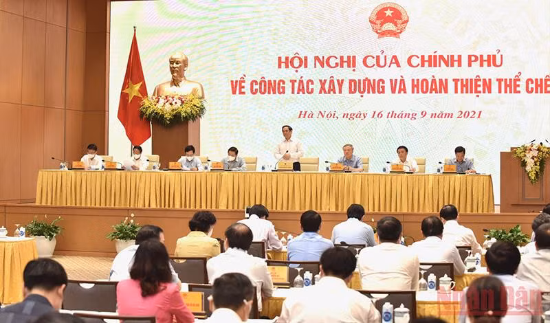 Thủ tướng Phạm Minh Chính chủ trì Hội nghị của Chính phủ về công tác xây dựng và hoàn thiện thể chế.