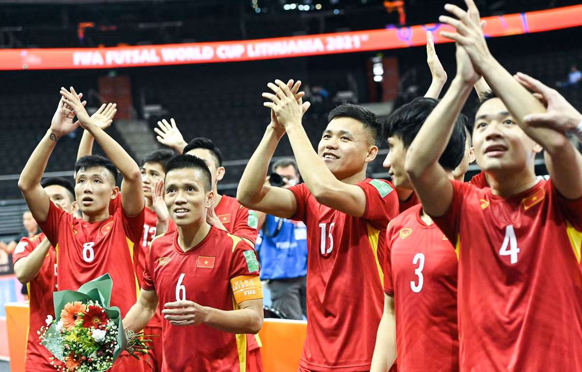 Tuyển futsal Việt Nam trở thành đội bóng châu Á duy nhất có hai lần liên tiếp vượt qua vòng bảng ở FIFA Futsal World Cup trong hai kỳ tham dự đầu tiên (2016 và 2021). (Ảnh: VFF)