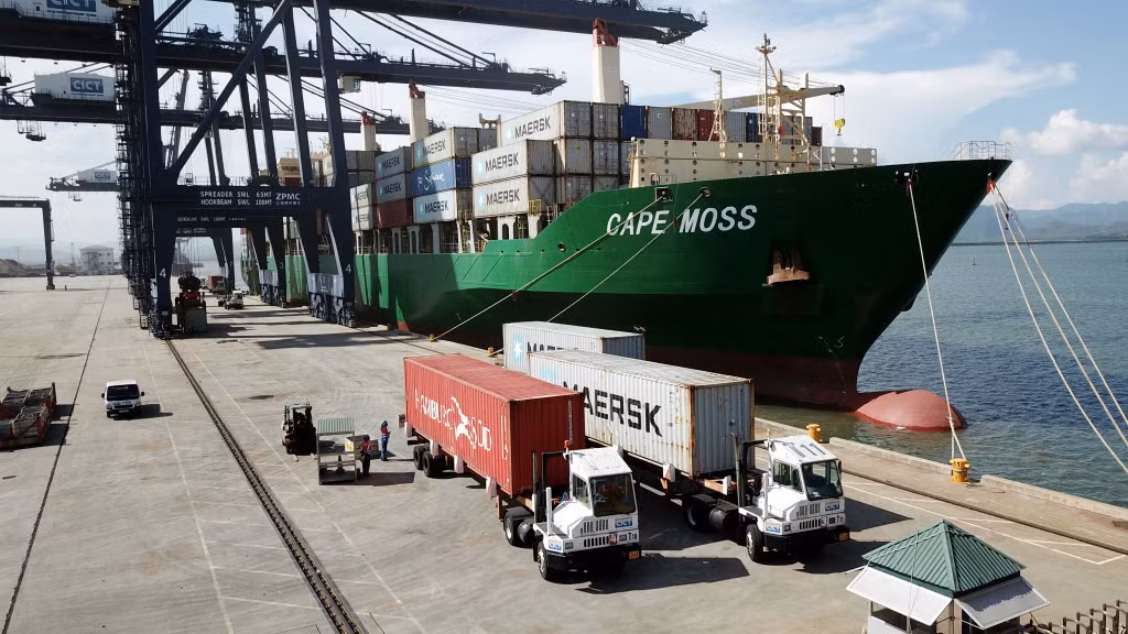 tàu Cape Moss đã cập an toàn vào Cảng container quốc tế Cái Lân.