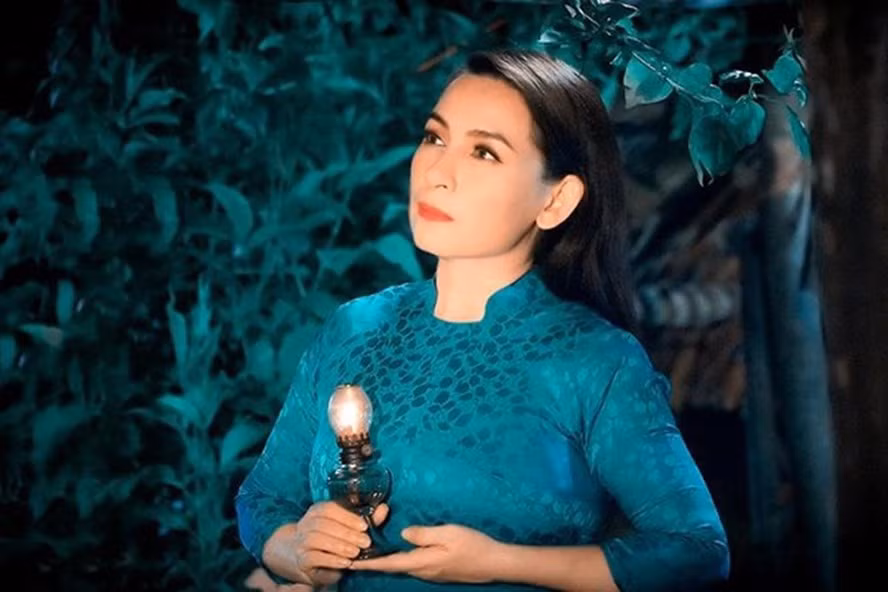 Ca sĩ Phi Nhung có nhiều bản hit khiến công chúng nhớ mãi. Ảnh: CTCC.