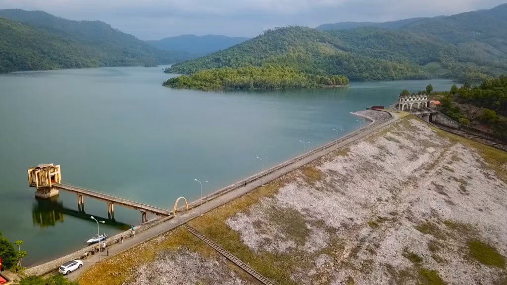 Hồ Yên Lập có dung tích chứa nước lớn nhất trên địa bàn Quảng Ninh.