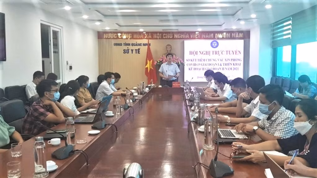 Quang cảnh hội nghị. 