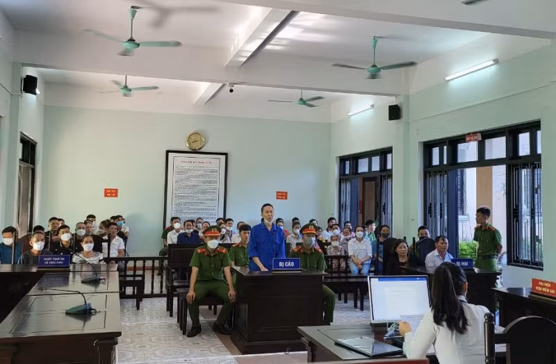 Bị cáo Nguyễn Hữu Ánh trả lời các câu hỏi của HĐXX.