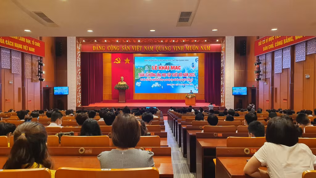 Quang cảnh hội nghị.