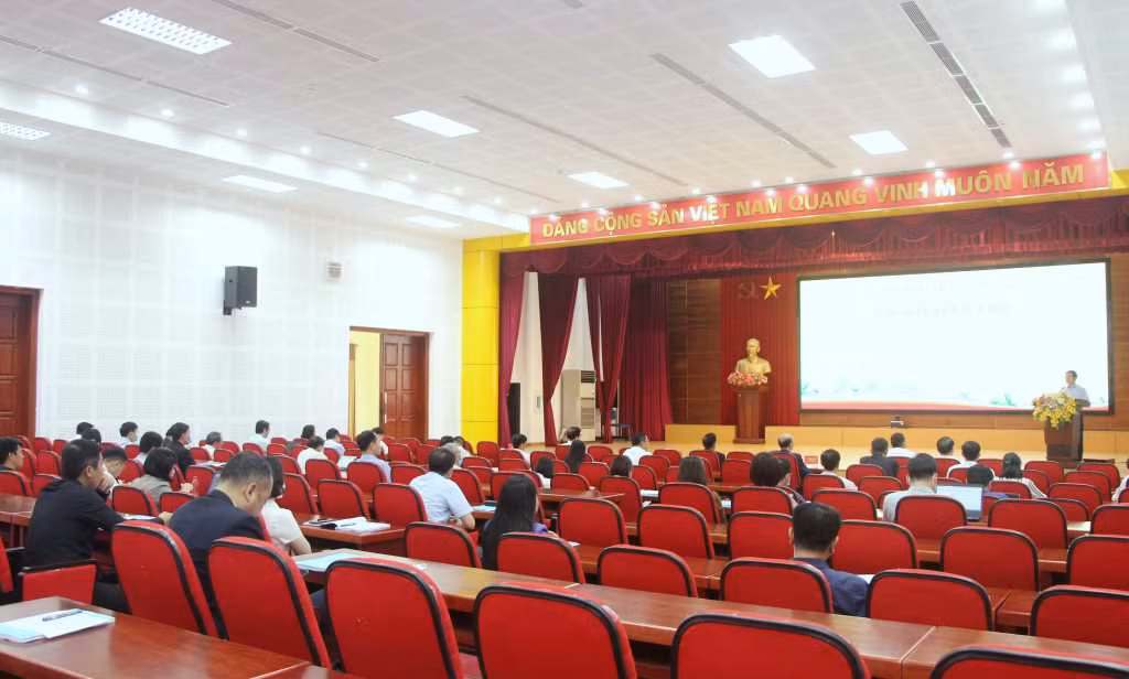 Tỉnh ủy Quảng Ninh tổ chức lớp bồi dưỡng kiến thức quản trị an ninh và quản trị an ninh phi truyền thống năm 2022.