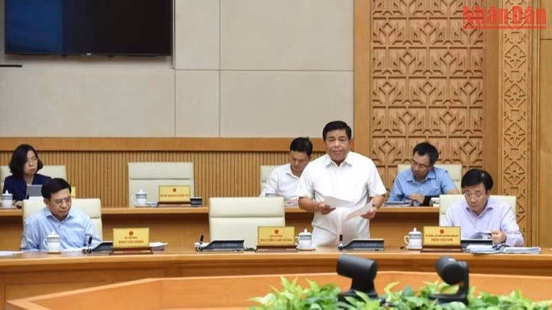 Bộ trưởng Kế hoạch và Đầu tư Nguyễn Chí Dũng phát biểu. (Ảnh: TRẦN HẢI)
